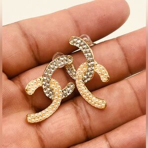 Earrings for women imitation diamond design